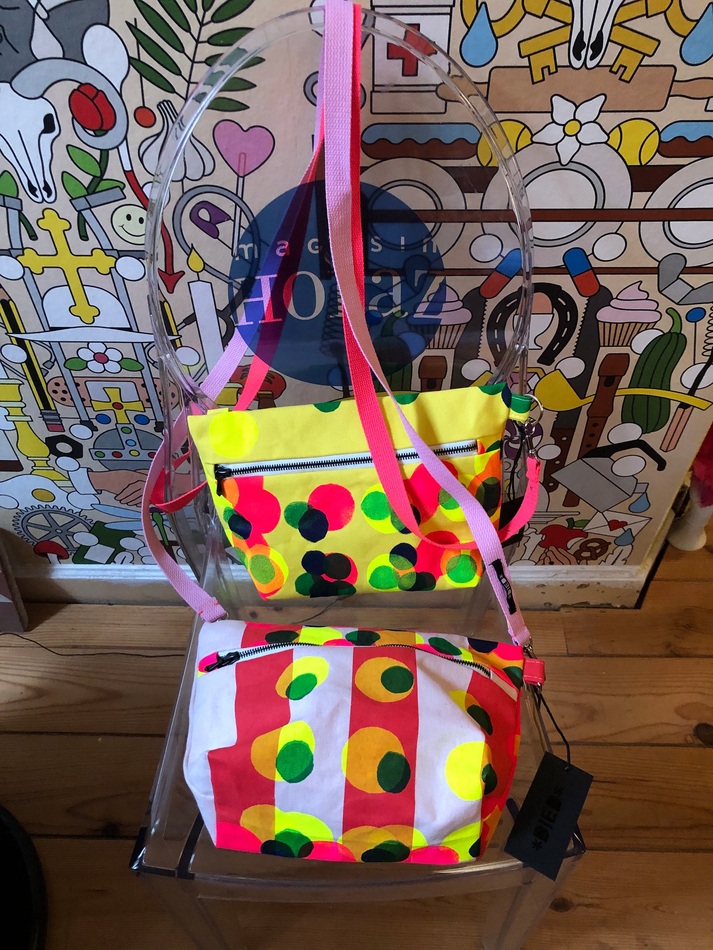 Died Cross-body bags