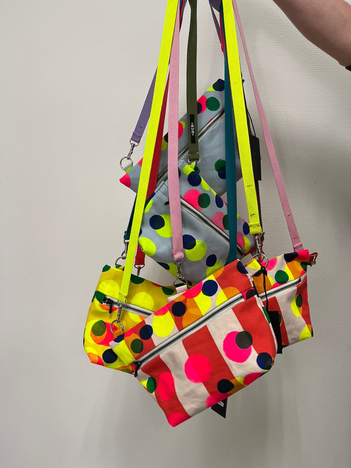 Died Cross-body bags