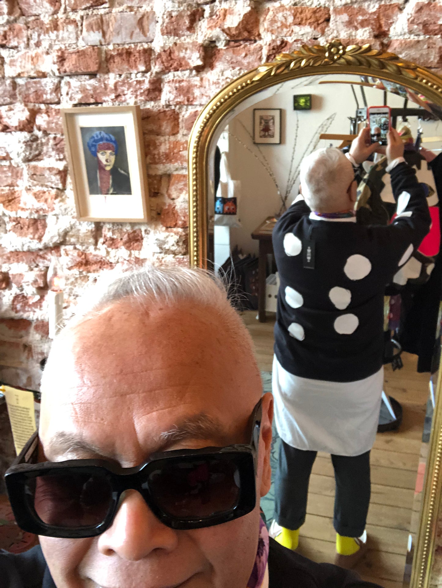 Art Sweater Polka Dots