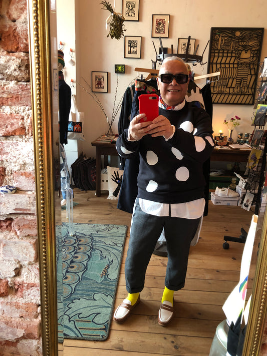 Art Sweater Polka Dots