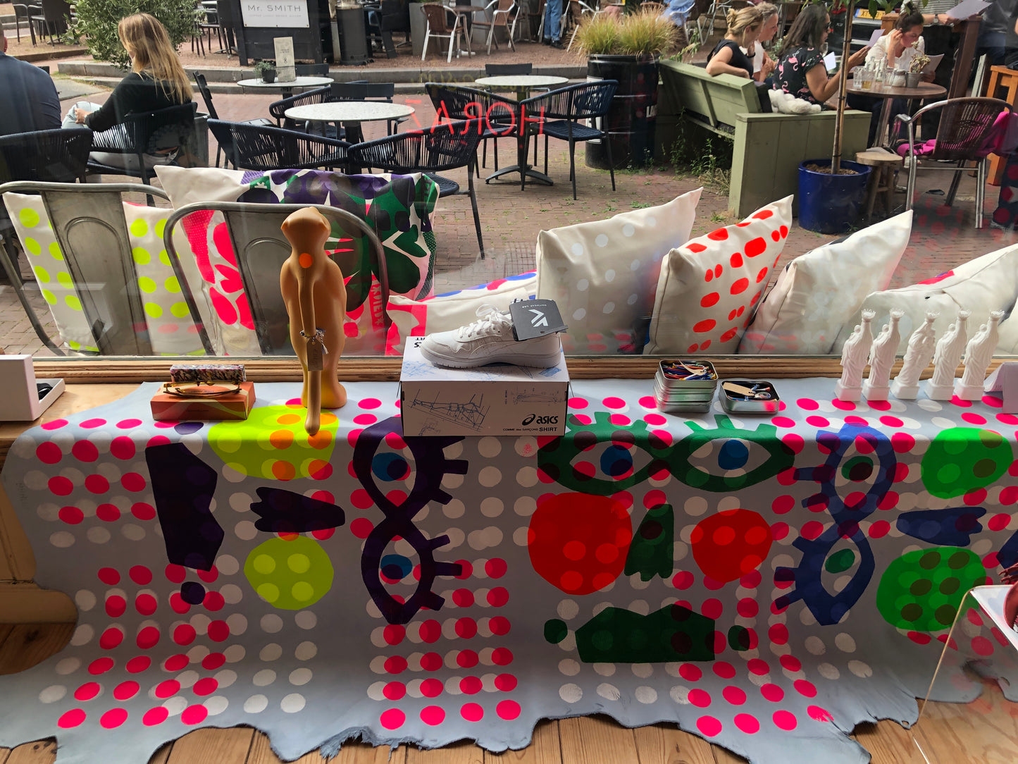 For your table  or on the floor